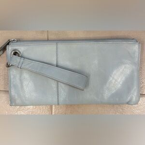 HOBO Vida Wristlet 💙